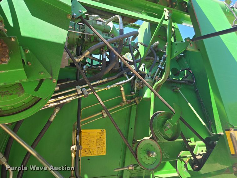 image for item DE2186 1993 John Deere 9500 RWA combine