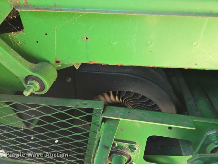 image for item DE2186 1993 John Deere 9500 RWA combine