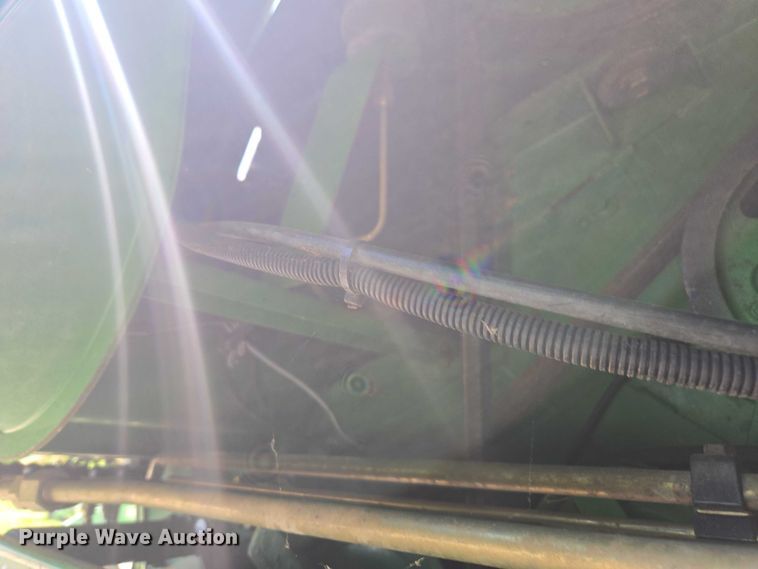 image for item DE2186 1993 John Deere 9500 RWA combine