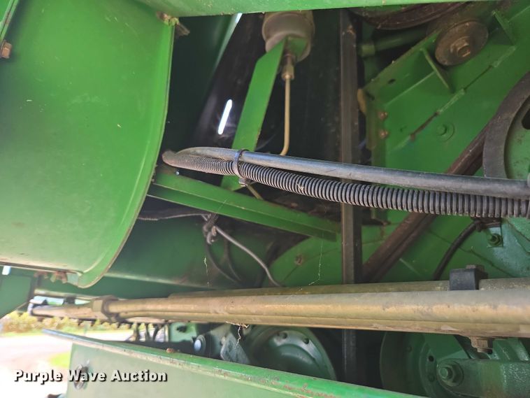 image for item DE2186 1993 John Deere 9500 RWA combine