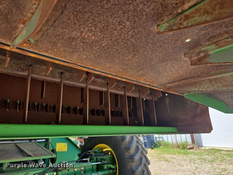 image for item DE2186 1993 John Deere 9500 RWA combine