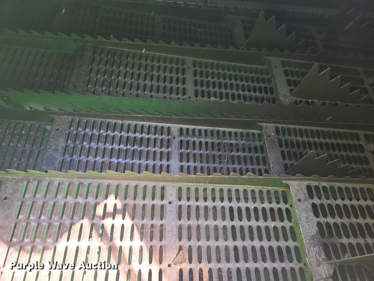 image for item DE2186 1993 John Deere 9500 RWA combine