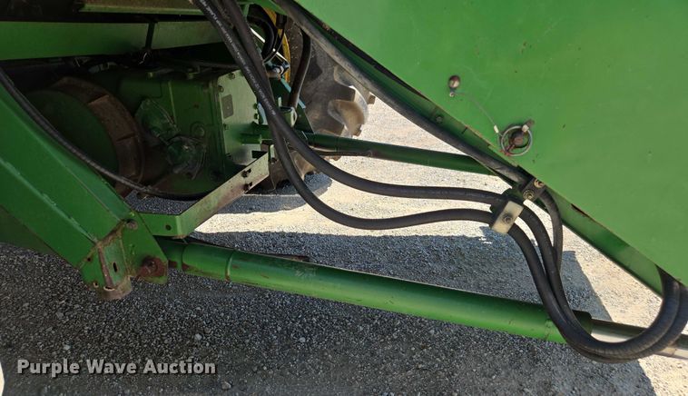 image for item DE2186 1993 John Deere 9500 RWA combine