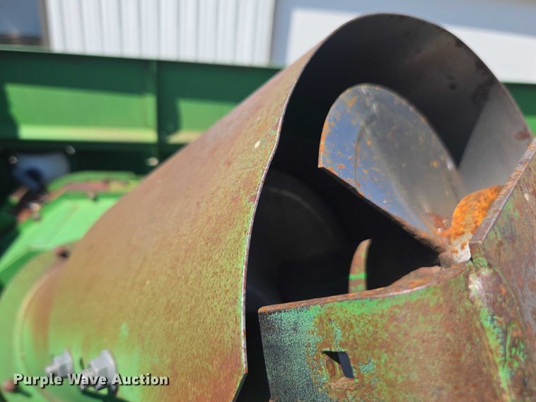 image for item DE2186 1993 John Deere 9500 RWA combine