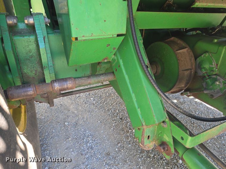 image for item DE2186 1993 John Deere 9500 RWA combine
