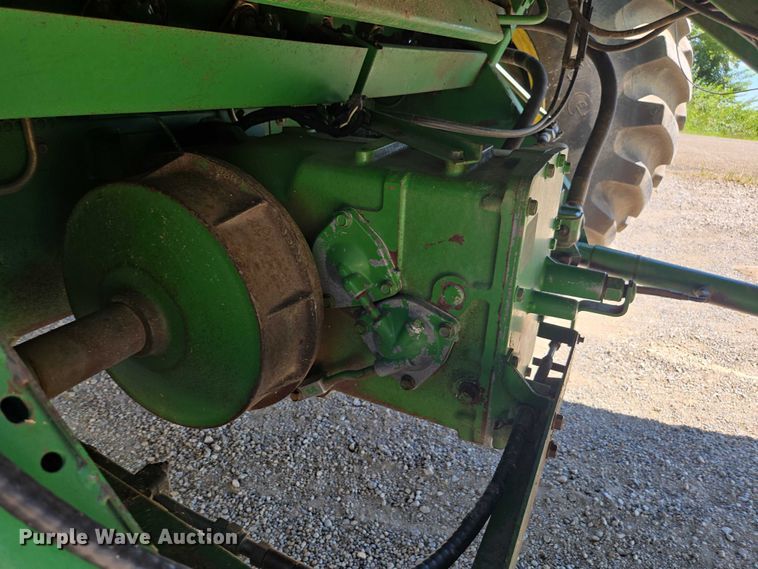 image for item DE2186 1993 John Deere 9500 RWA combine