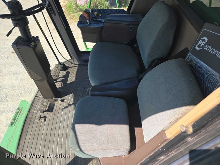 image for item DE2186 1993 John Deere 9500 RWA combine