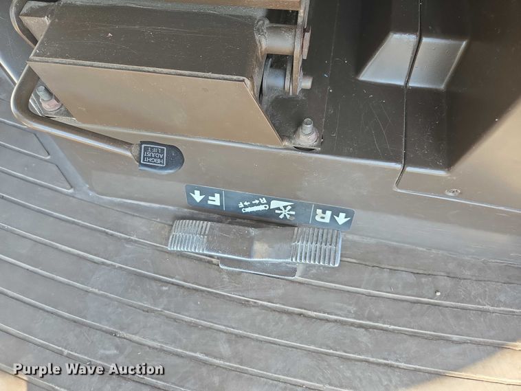 image for item DE2186 1993 John Deere 9500 RWA combine