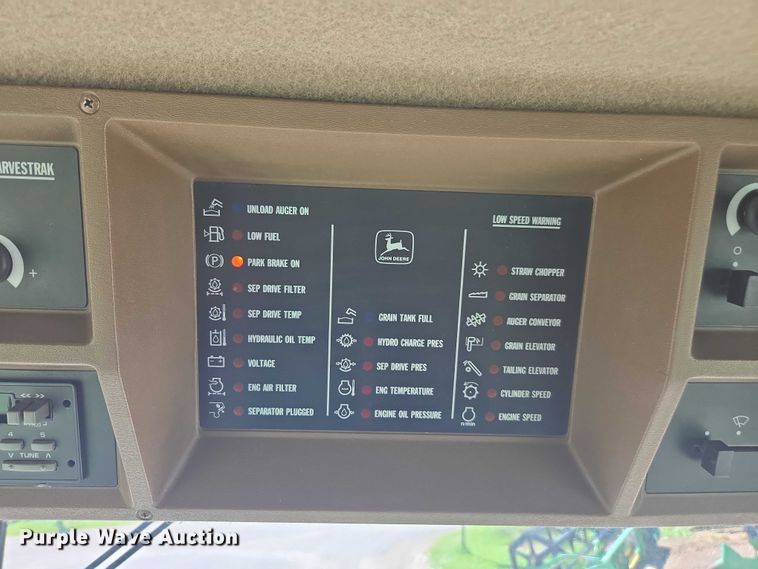 image for item DE2186 1993 John Deere 9500 RWA combine