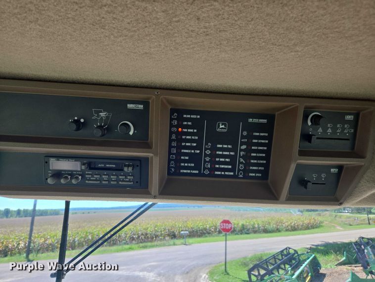 image for item DE2186 1993 John Deere 9500 RWA combine
