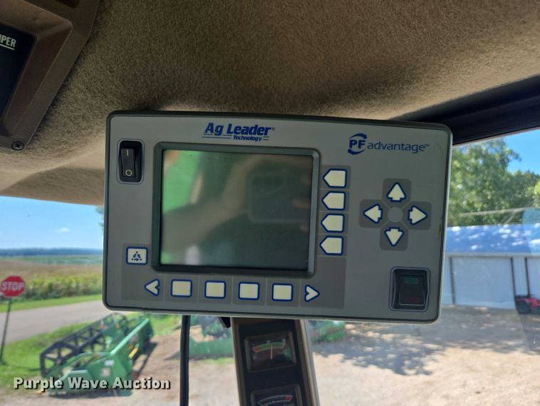 image for item DE2186 1993 John Deere 9500 RWA combine