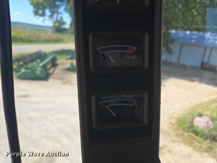 image for item DE2186 1993 John Deere 9500 RWA combine