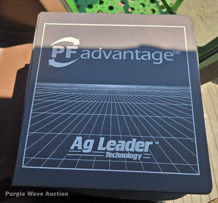 image for item DE2186 1993 John Deere 9500 RWA combine