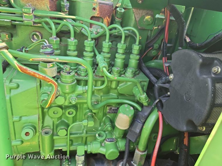 image for item DE2186 1993 John Deere 9500 RWA combine
