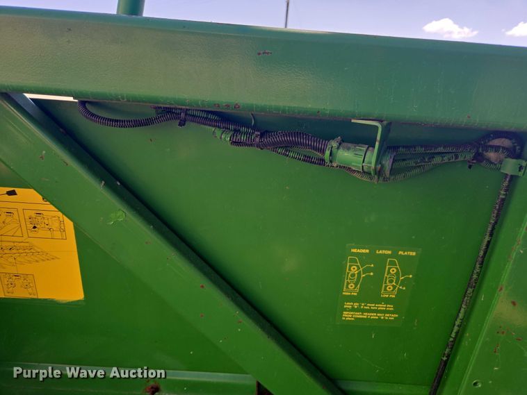 image for item DE2187 John Deere corn head