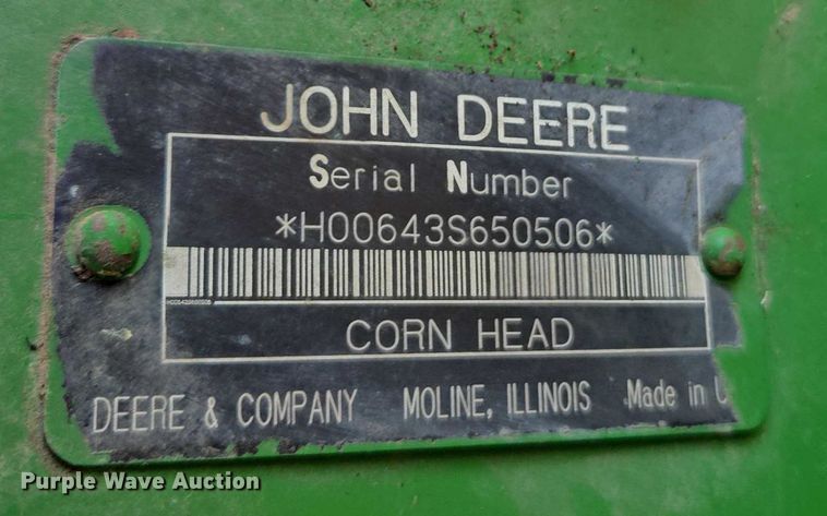 image for item DE2187 John Deere corn head