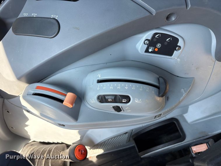 image for item DM1969 2022 New Holland T5.110 MFWD tractor