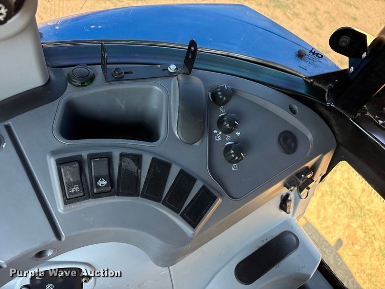 image for item DM1969 2022 New Holland T5.110 MFWD tractor