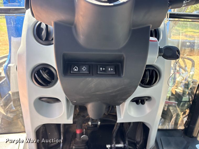 image for item DM1969 2022 New Holland T5.110 MFWD tractor