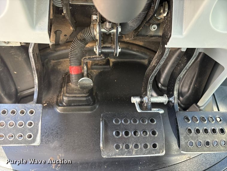 image for item DM1969 2022 New Holland T5.110 MFWD tractor