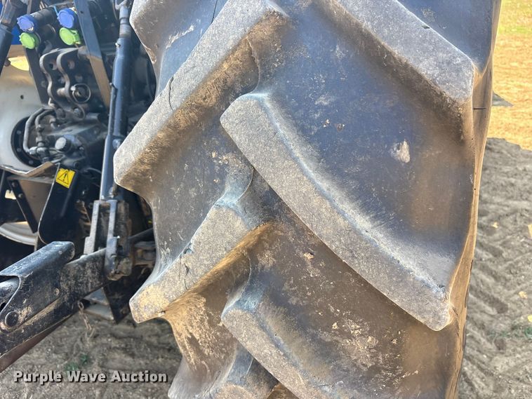 image for item DM1969 2022 New Holland T5.110 MFWD tractor