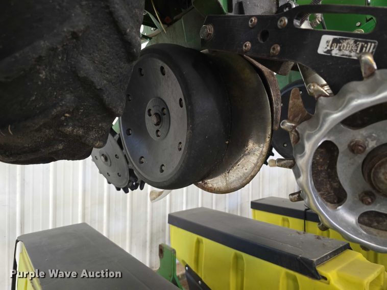 image for item DR3975 John Deere 1720 Max Emerge XP no-till planter