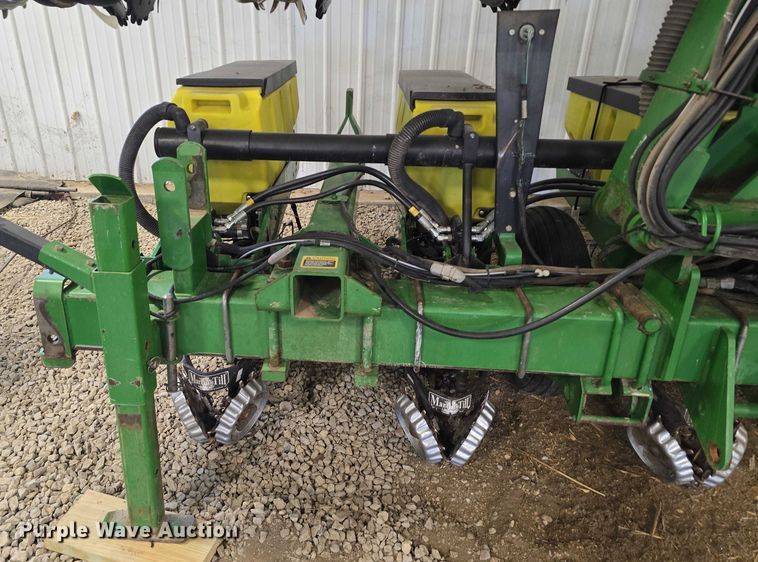 image for item DR3975 John Deere 1720 Max Emerge XP no-till planter