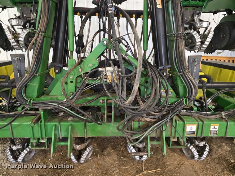 image for item DR3975 John Deere 1720 Max Emerge XP no-till planter