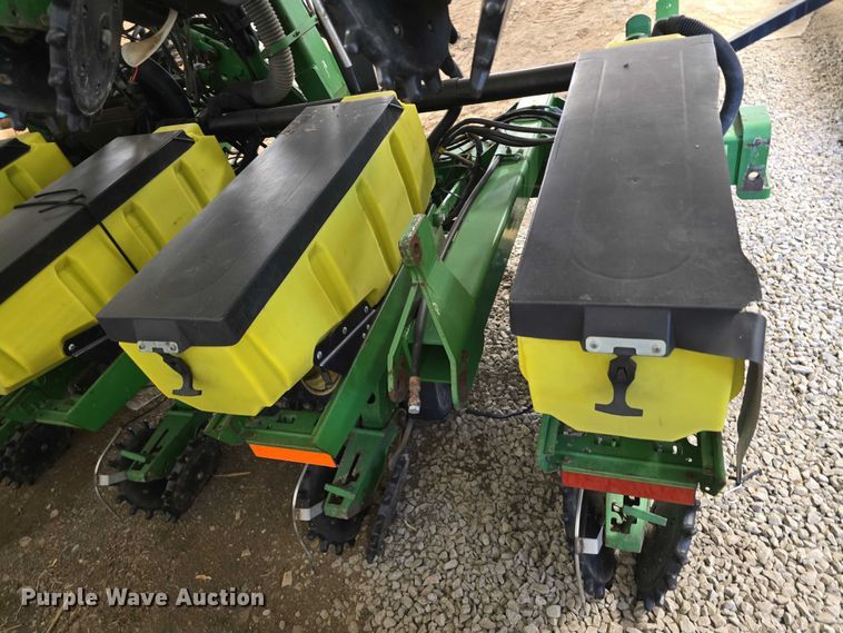 image for item DR3975 John Deere 1720 Max Emerge XP no-till planter