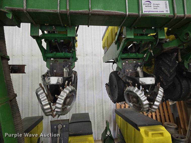 image for item DR3975 John Deere 1720 Max Emerge XP no-till planter