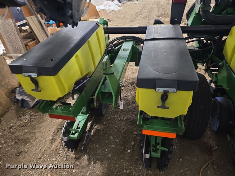 image for item DR3975 John Deere 1720 Max Emerge XP no-till planter