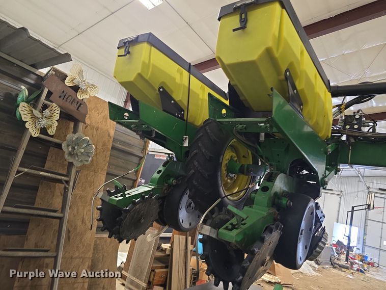 image for item DR3975 John Deere 1720 Max Emerge XP no-till planter