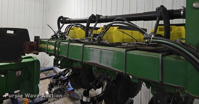 image for item DR3975 John Deere 1720 Max Emerge XP no-till planter