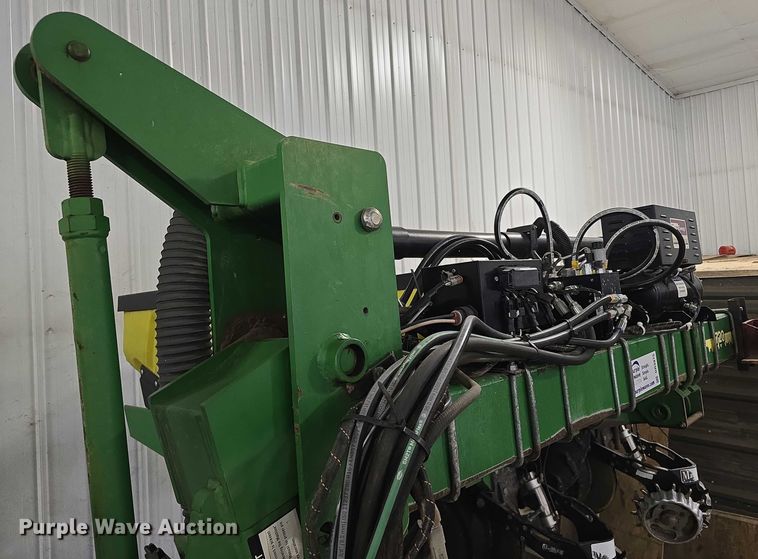 image for item DR3975 John Deere 1720 Max Emerge XP no-till planter
