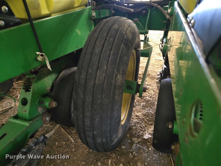 image for item DR3975 John Deere 1720 Max Emerge XP no-till planter
