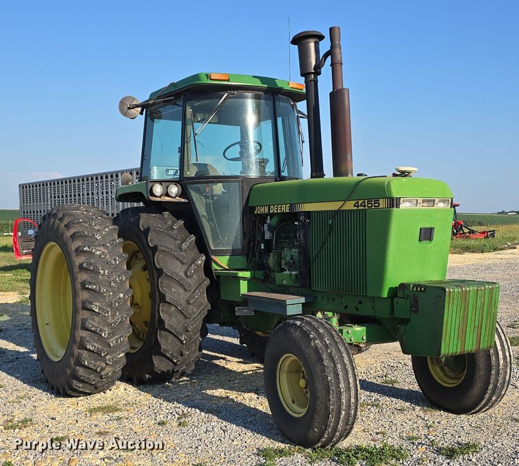 image for item DR3976 1992 John Deere 4455 tractor