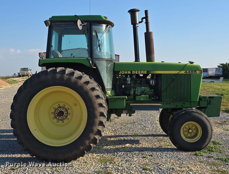 image for item DR3976 1992 John Deere 4455 tractor