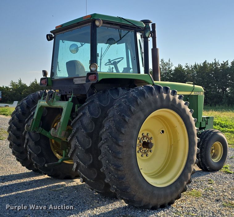 image for item DR3976 1992 John Deere 4455 tractor