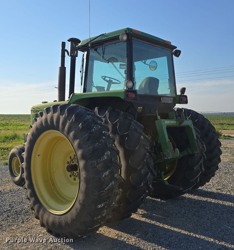 image for item DR3976 1992 John Deere 4455 tractor