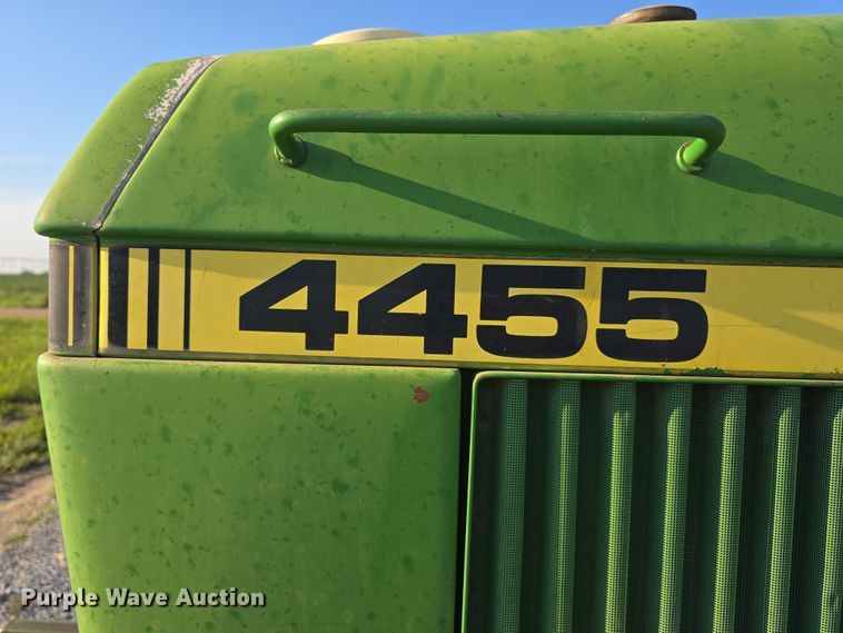 image for item DR3976 1992 John Deere 4455 tractor
