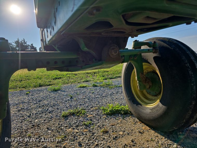 image for item DR3976 1992 John Deere 4455 tractor