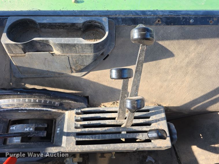 image for item DR3976 1992 John Deere 4455 tractor