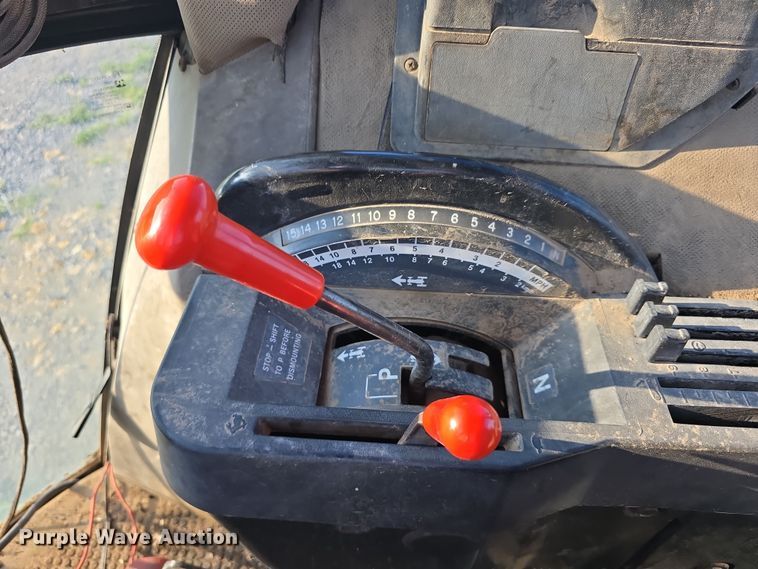 image for item DR3976 1992 John Deere 4455 tractor