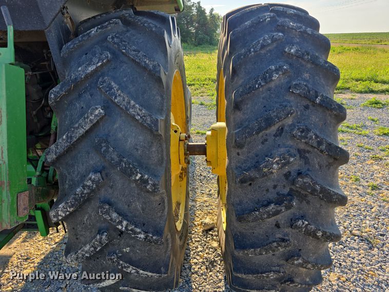 image for item DR3976 1992 John Deere 4455 tractor