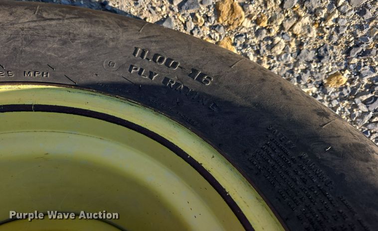 image for item DR3976 1992 John Deere 4455 tractor