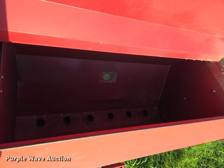 image for item DR3979 Sunflower 9421-25 grain drill