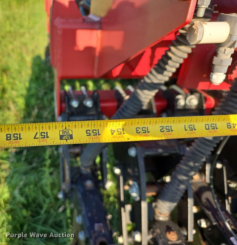 image for item DR3979 Sunflower 9421-25 grain drill