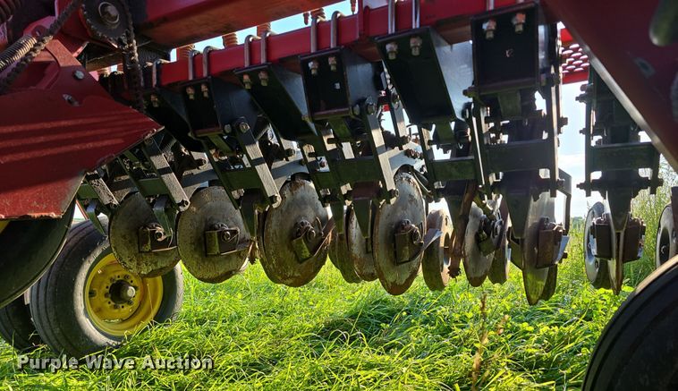 image for item DR3979 Sunflower 9421-25 grain drill