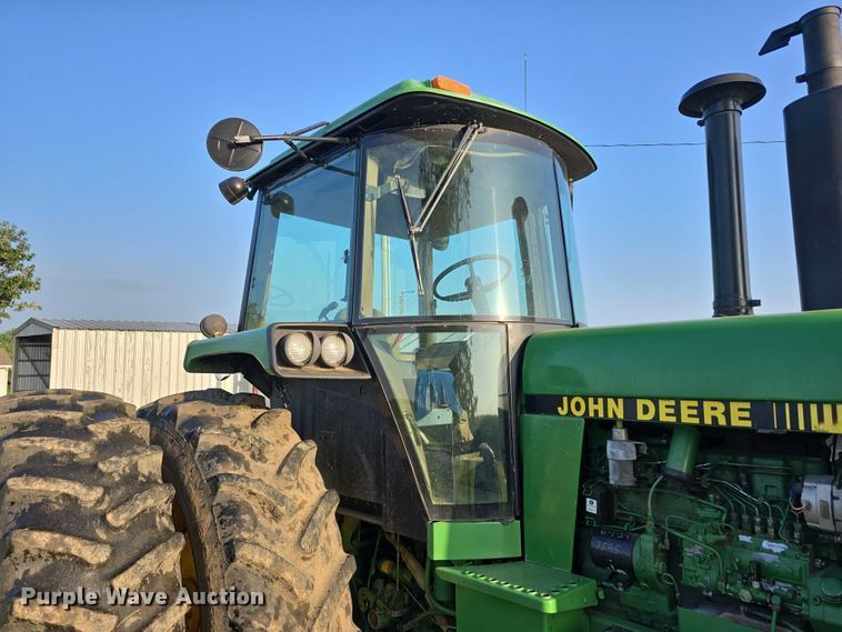 image for item DR3980 1990 John Deere 4755 MFWD tractor