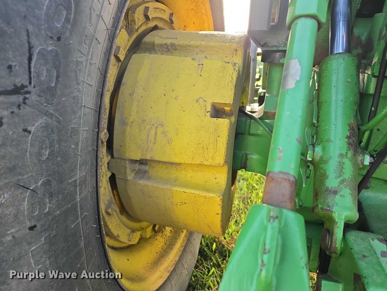 image for item DR3980 1990 John Deere 4755 MFWD tractor